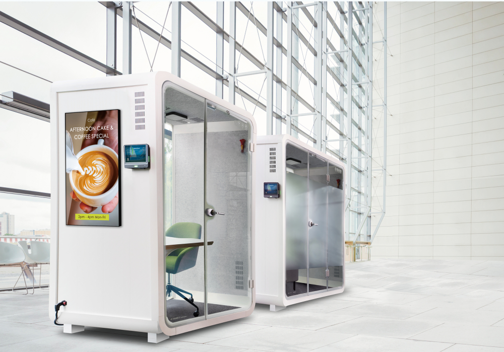 hth·华体子公司达擎之智慧行动办公舱，采用PDLC智能调光玻璃设计，透过通电与断电的电流切换，呈现透明与雾面效果，具节能降耗特性并兼顾隐私，确保信息安全