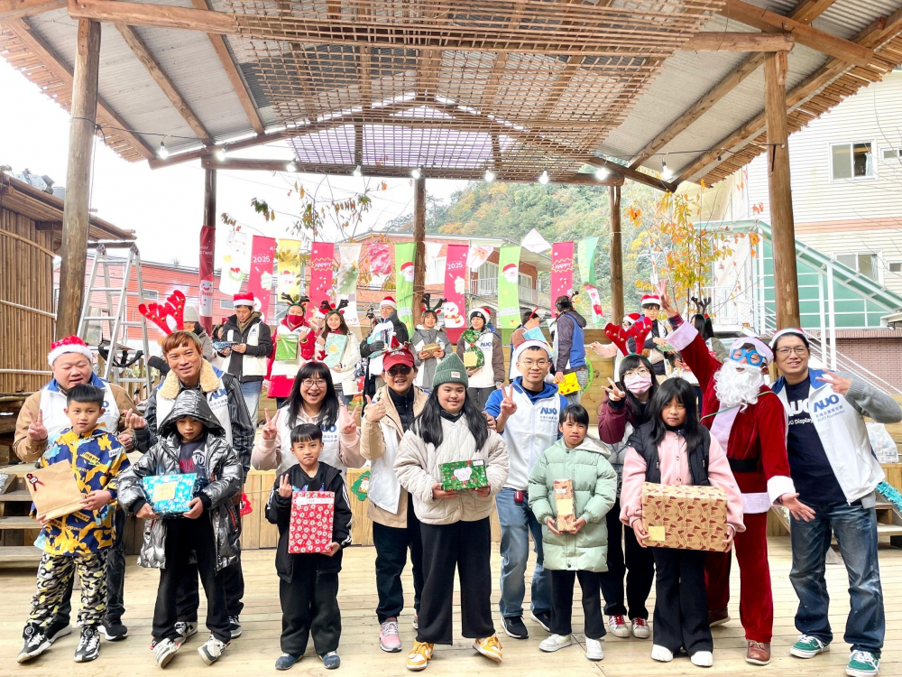 友達永續基金會號召「圓夢計畫」行動連續23年，由同仁凝聚內部愛心與資源送往偏鄉，累積為逾萬名兒童圓夢，實踐友達共創共好的永續精神。