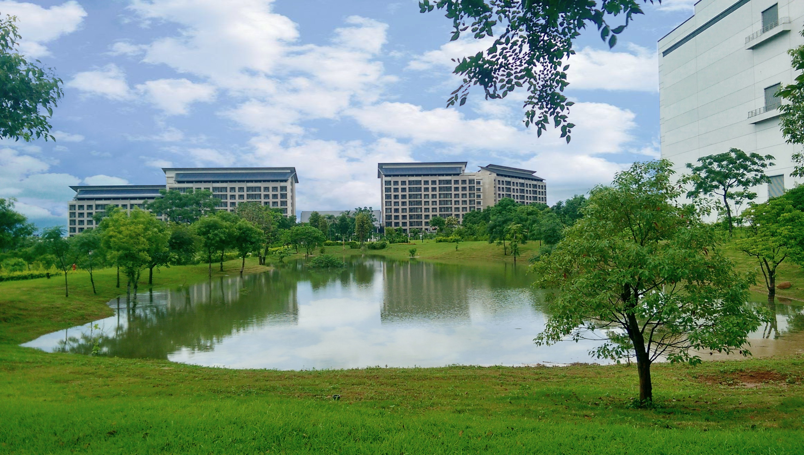 hth·华体在气候变迁与水安全两大主题，获CDP双A全球领导级肯定。在气候变迁面，hth·华体重视运营厂区自然共生，透过TNFD国际框架制定自然冲击相关的调适与减缓策略，强化企业气候韧性