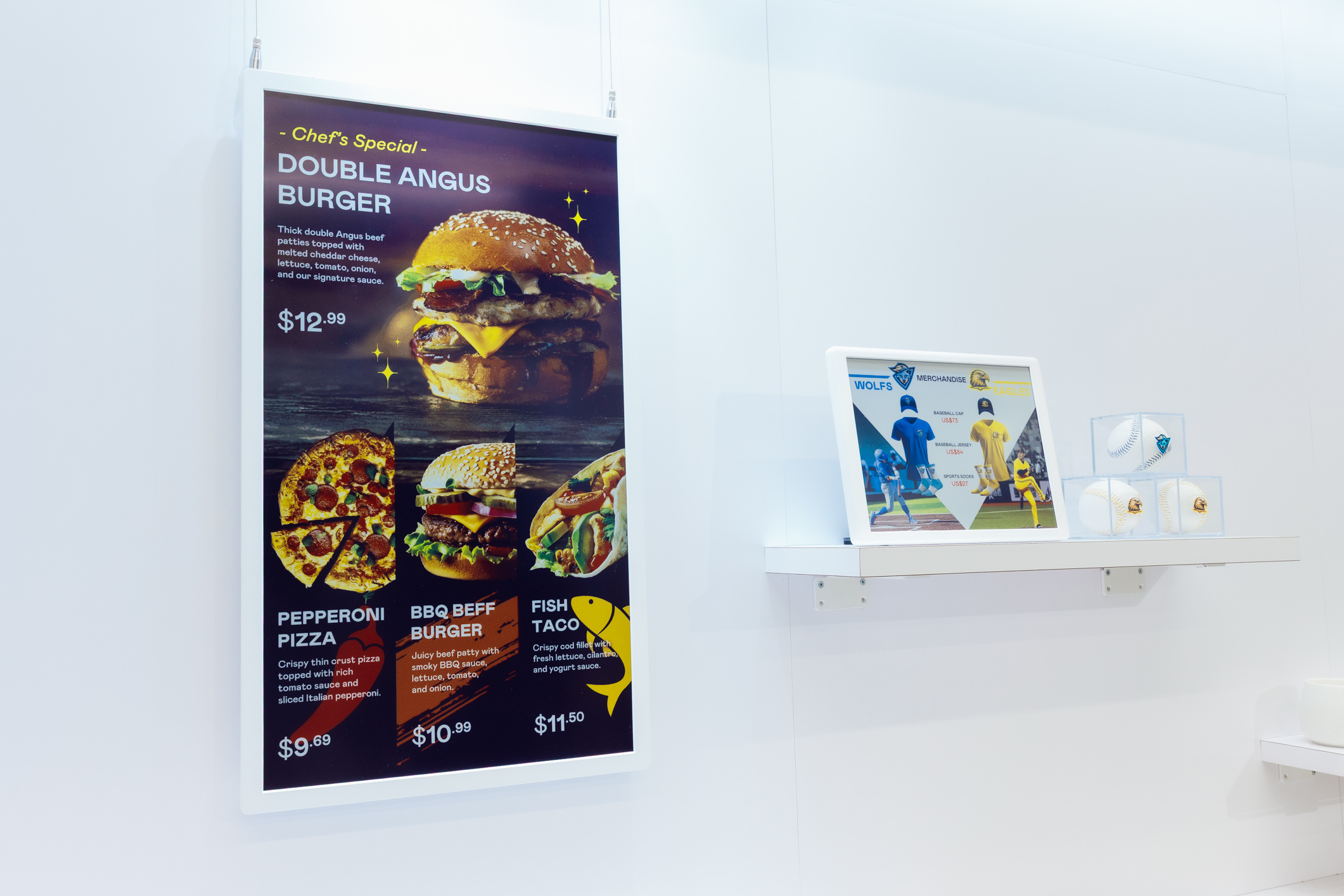 达擎开发的低功耗、全彩的aecoPost电子纸解决方案，仅在更新画面时需要微量的电力驱动，无需布建电线的便捷设计，使其可灵活应用、弹性选择置放处；可搭配aecoTag电子货架卷标解决方案，驱动商店内所有数字广告牌和电子货架卷标，以远程控制实现动态变价，提升门市人员作业效率，并以无纸化落实永续经营目标。